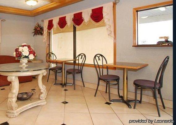 Econo Lodge Seymour Restoran foto